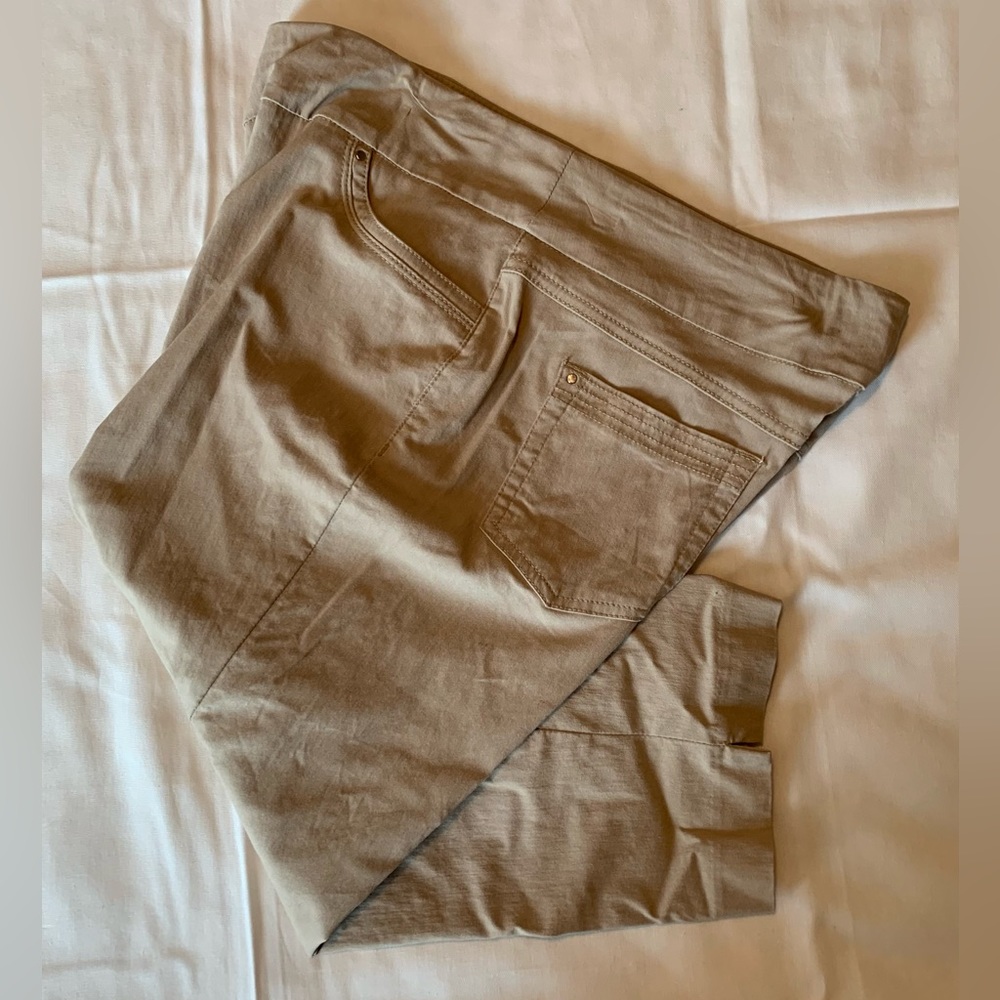 Westbound Petites Khaki Crop Stretch Pants Size 14 P